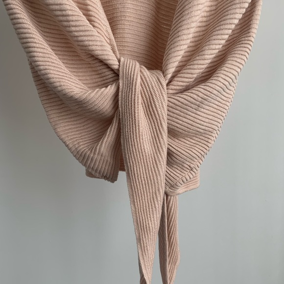 DYNAMITE Backless Top - Picture 8 of 8